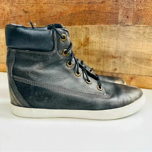 Timberland Glastenbury Distressed Leather 6” Lace Up Boots - Picture 2 of 9